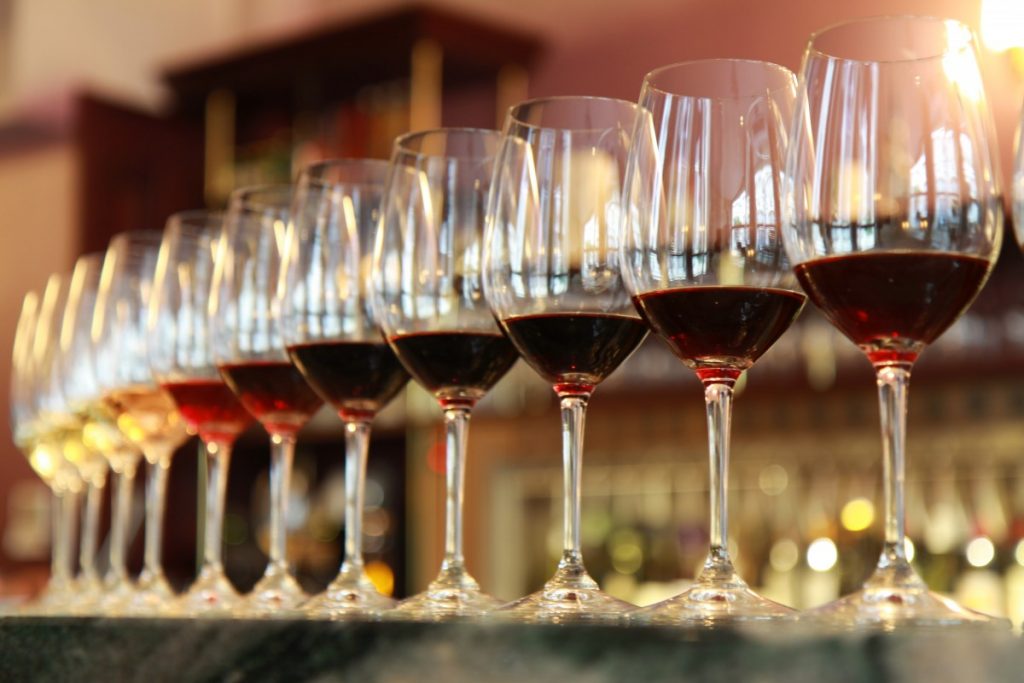 how-to-become-a-professional-wine-taster-in-the-world